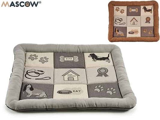 Cama mascota 74x61x6,5cm rect bordada con estampados de huellas