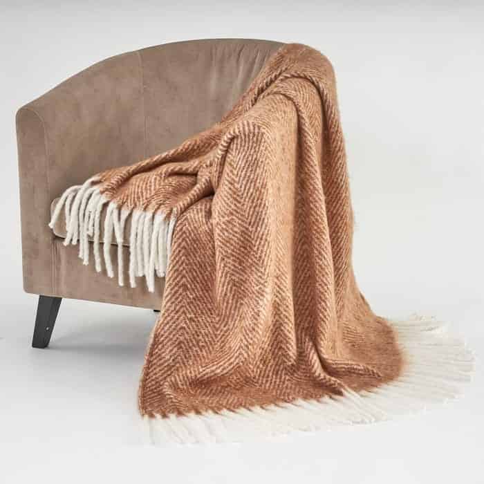 Manta warm poliester marrón 130 x 170 cm